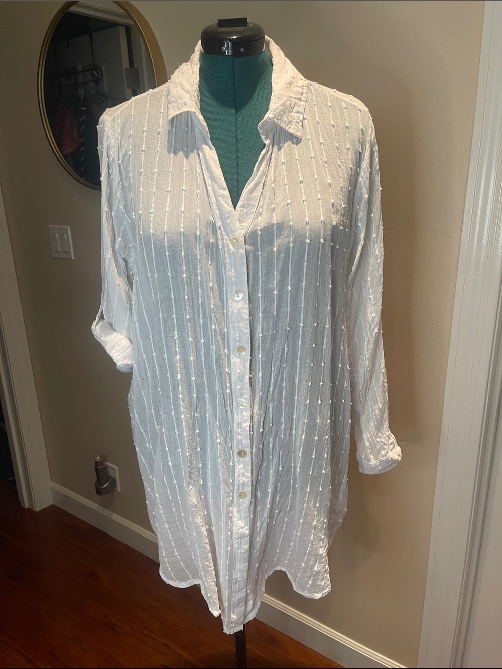 Relaxed White Button-Down Textured Tunic Shirt XL